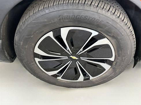 Used 2024 Chevrolet Blazer EV LT image 11