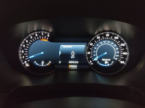 Used 2017 Ford Explorer Platinum image 23