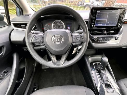 Used 2022 Toyota Corolla LE w/ Body Protection Package (TMS) FWD image 6