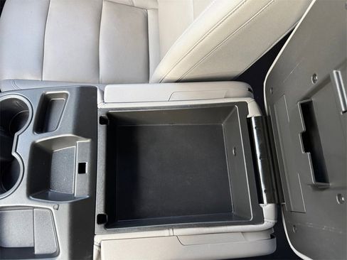 Used 2025 GMC Sierra 1500 SLT image 26