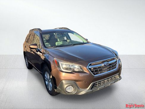 Used 2019 Subaru Outback 2.5i Premium AWD/4WD image 5