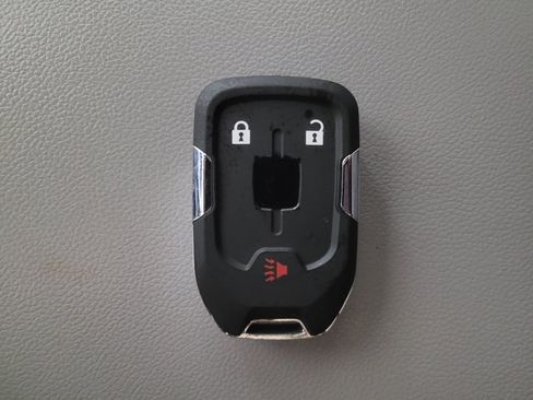 Used 2017 GMC Acadia SLE FWD image 32