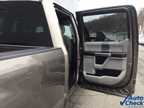 Used 2019 Ford F250 XLT w/ XLT Premium Package image 36