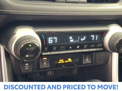 Used 2023 Toyota RAV4 XLE Premium image 21