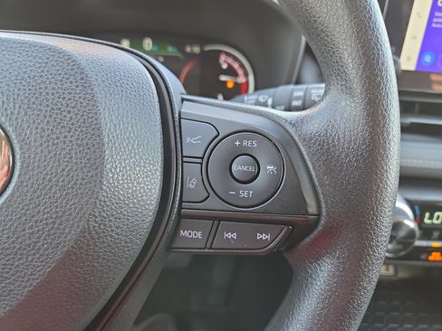 Used 2024 Toyota RAV4 XLE image 16