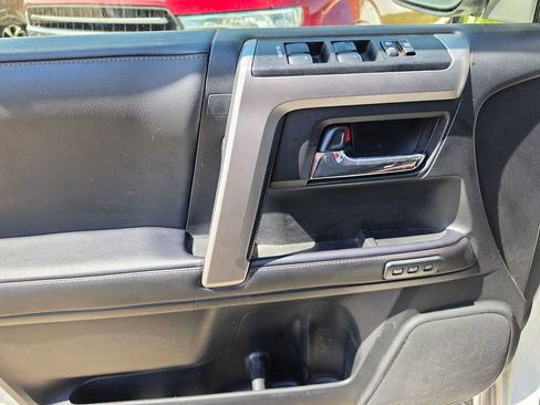 Used 2023 Toyota 4Runner Limited AWD/4WD image 5