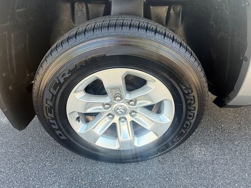 Used 2020 RAM 1500 Big Horn AWD/4WD image 10