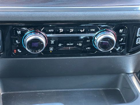 Used 2024 GMC Sierra 1500 SLT w/ SLT Premium Plus Package image 16