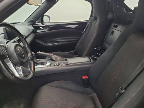 Used 2016 MAZDA MX-5 Miata Club image 17
