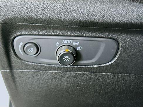 Used 2021 Buick Envision Preferred image 17