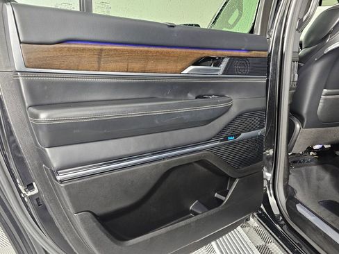 Used 2024 Jeep Grand Wagoneer L 4WD image 33