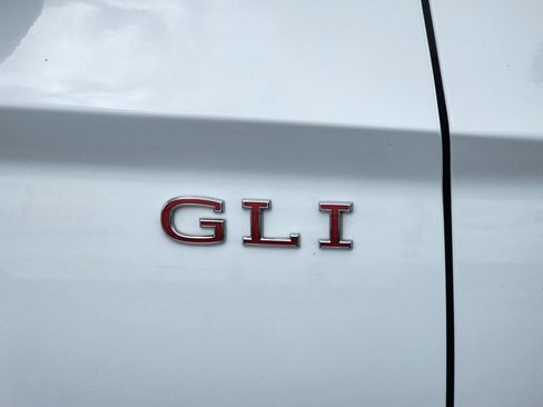 Used 2025 Volkswagen Jetta GLI Autobahn image 7