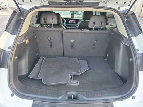 Certified 2024 Buick Encore GX Preferred FWD image 8