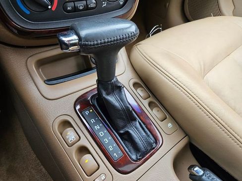 Used 2002 Saturn L-Series L300 image 21