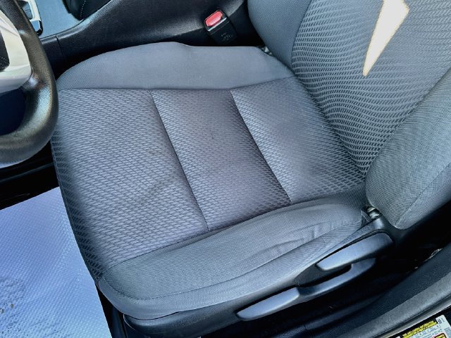Used 2018 Toyota Highlander LE AWD/4WD image 19