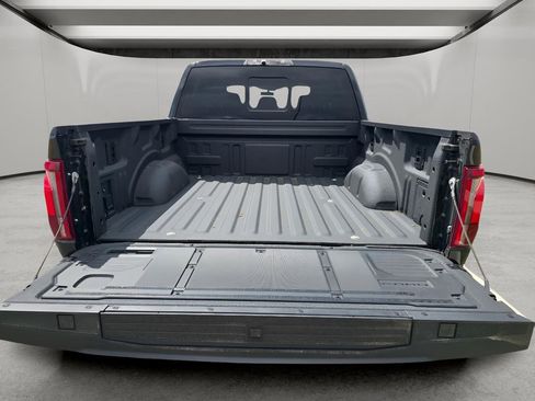 Used 2025 Ford F150 Raptor AWD/4WD image 9