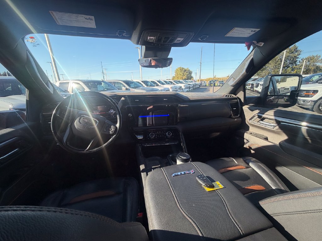 Used 2024 GMC Sierra 2500 AT4 w/ AT4 Premium Plus Package AWD/4WD image 3