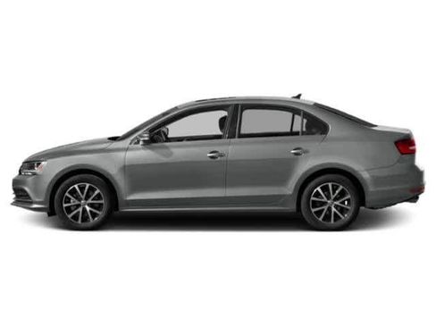Used 2015 Volkswagen Jetta S image 2