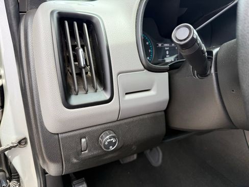 Used 2017 Chevrolet Colorado W/T w/ WT Convenience Package RWD image 13