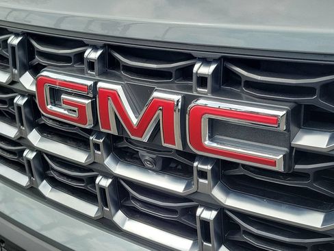 Used 2026 GMC Canyon AT4 w/ Technology Plus Package AWD/4WD image 32