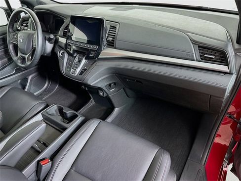 Certified 2024 Honda Odyssey Sport image 34