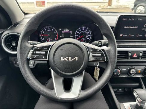 Used 2024 Kia Forte LXS w/ LXS Technology Package image 19