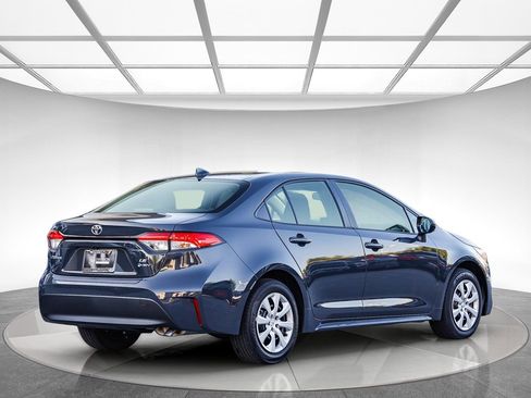 Used 2026 Toyota Corolla LE FWD image 4