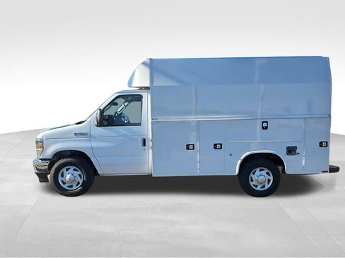 New 2025 Ford E-350 and Econoline 350 Super Duty w/ Power Equipment Group image 6