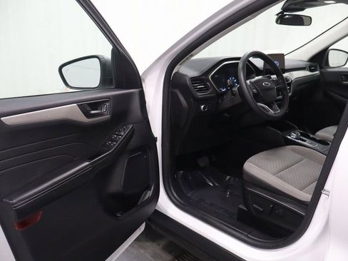 Used 2022 Ford Escape SE FWD image 11