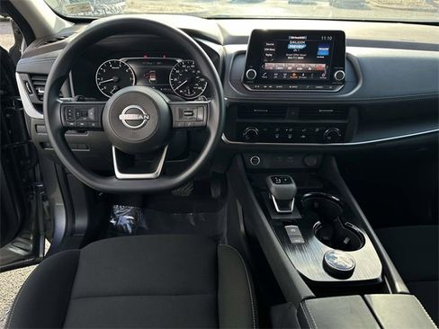 Used 2023 Nissan Rogue S image 2