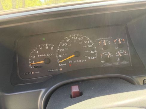 Used 1999 Chevrolet Tahoe 4WD 2-Door w/ Preferred Equipment Group image 13