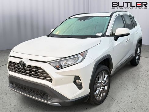 Certified 2020 Toyota RAV4 Limited FWD image 9