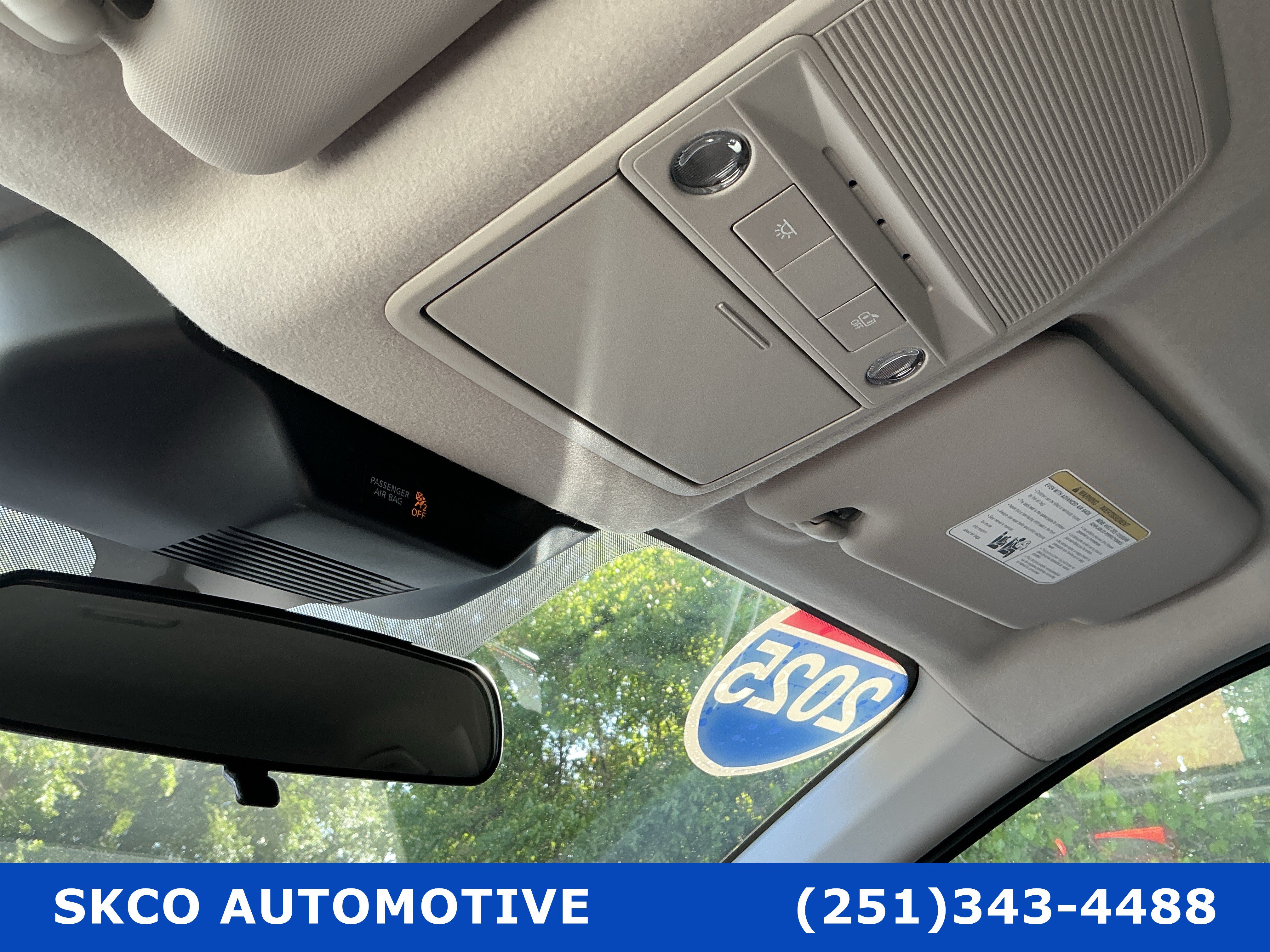 Used 2025 Nissan Kicks SR FWD image 26