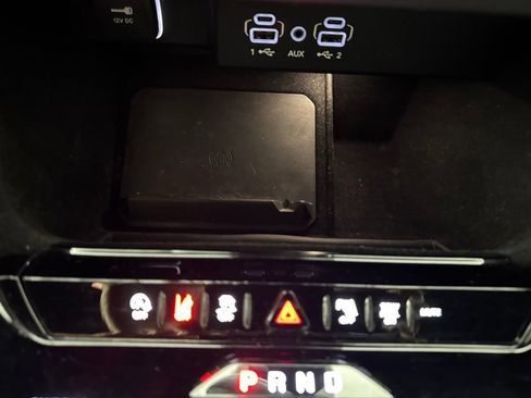Used 2022 Jeep Wagoneer Series II AWD/4WD image 17