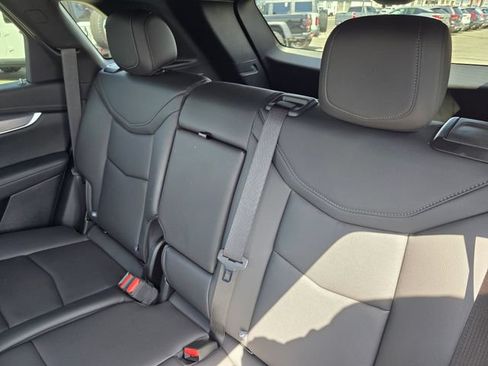 Used 2025 Cadillac XT5 Luxury AWD/4WD image 17