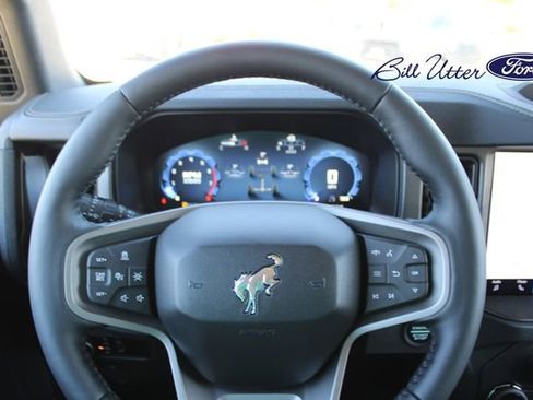 New 2025 Ford Bronco Badlands image 17