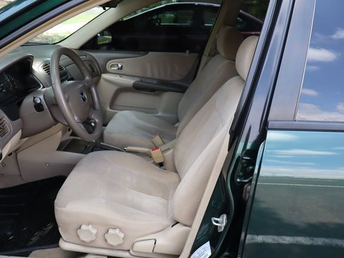 Used 2001 MAZDA Protege FWD image 19