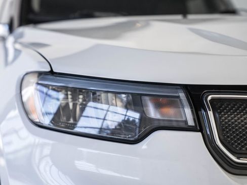 Used 2022 Jeep Compass Limited image 15