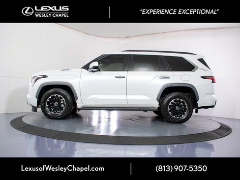 Used 2023 Toyota Sequoia Limited w/ TRD Off-Road Package AWD/4WD image 10