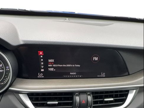 Used 2019 Alfa Romeo Stelvio Ti w/ Nero Edizione image 52