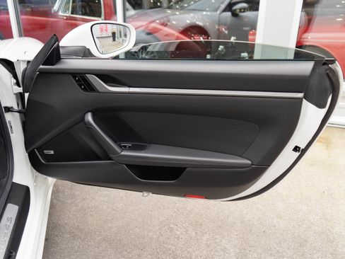 Used 2020 Porsche 911 Carrera 4S image 33