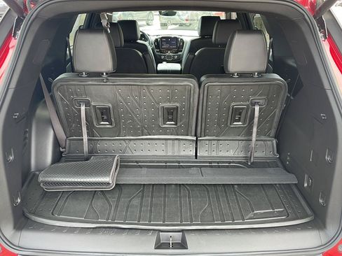 Used 2023 Chevrolet Traverse LT w/ LT Premium Package FWD image 31