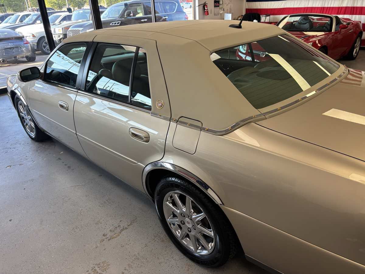Used 2005 Cadillac De Ville FWD image 12