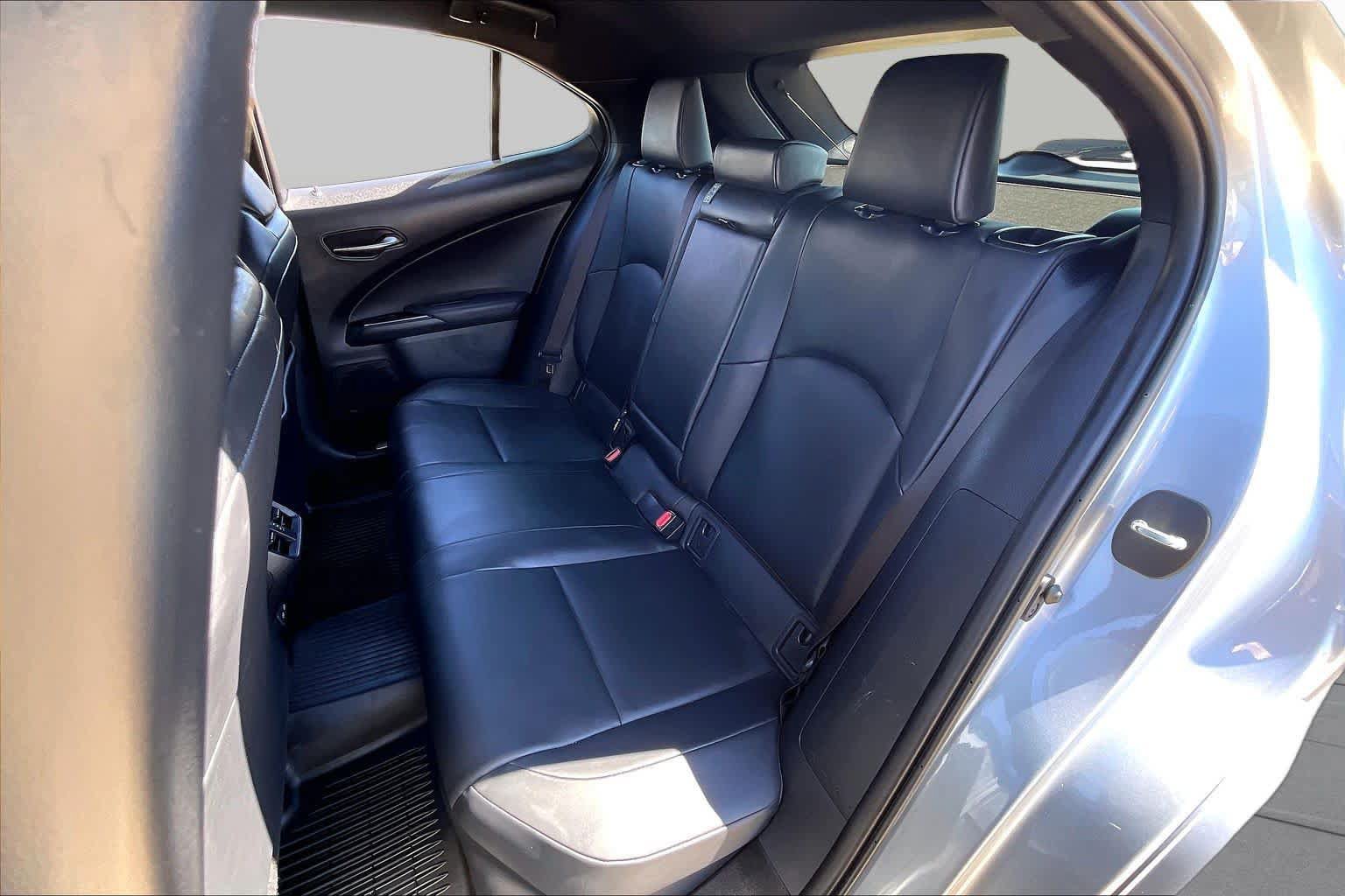 Used 2023 Lexus UX 250h FWD w/ Accessory Package (Z2) image 20