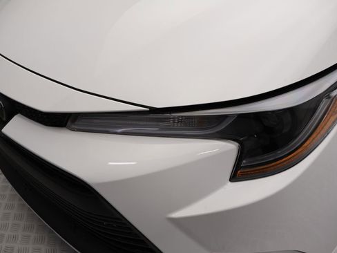 Certified 2023 Toyota Corolla LE FWD image 3