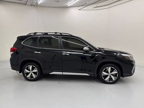 Used 2019 Subaru Forester Touring AWD/4WD image 6