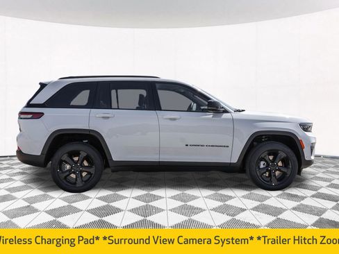 New 2025 Jeep Grand Cherokee Limited w/ Luxury Tech Group II image 11
