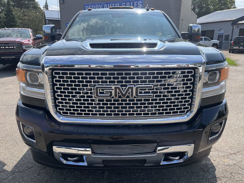 Used 2017 GMC Sierra 3500 Denali w/ Duramax Plus Package AWD/4WD image 3