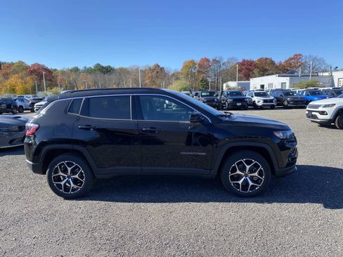 New 2026 Jeep Compass Limited image 2
