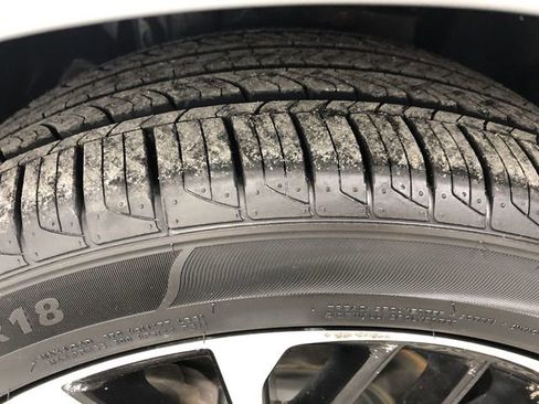 Used 2020 Toyota Camry SE image 28